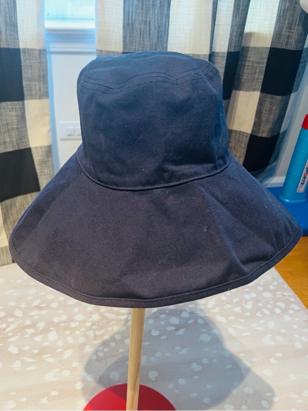 Anthropologie Navy Sun Floppy Hat with Navy Sketch Print on the inside 💙😎